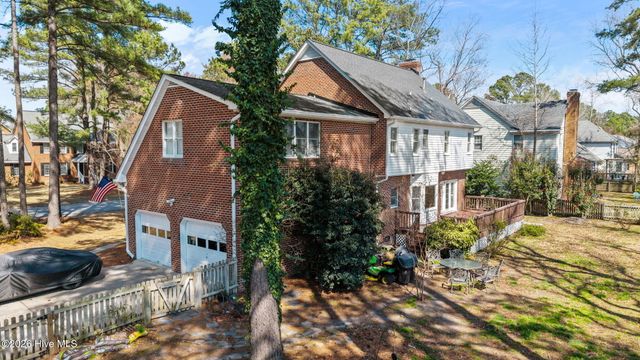 705 Kempton Drive, Greenville, NC 27834