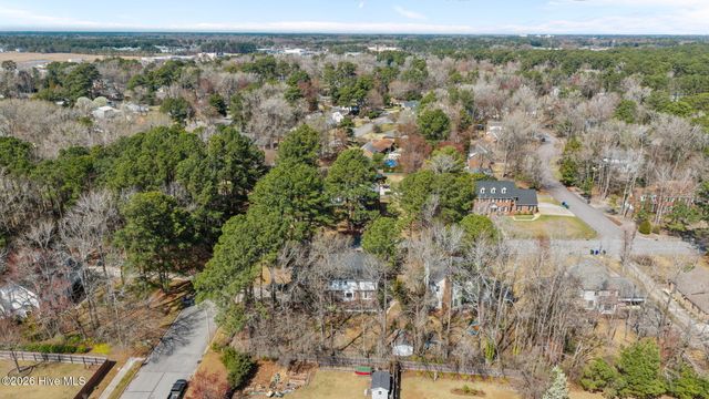 705 Kempton Drive, Greenville, NC 27834