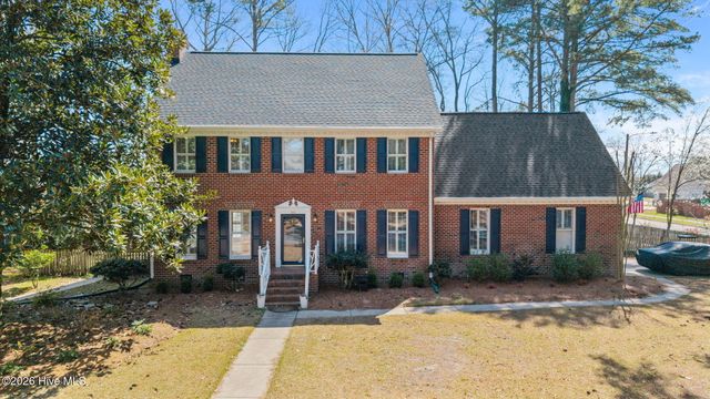 705 Kempton Drive, Greenville, NC 27834