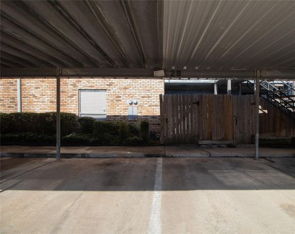 6202 Skyline Drive 29, Houston, TX 77057