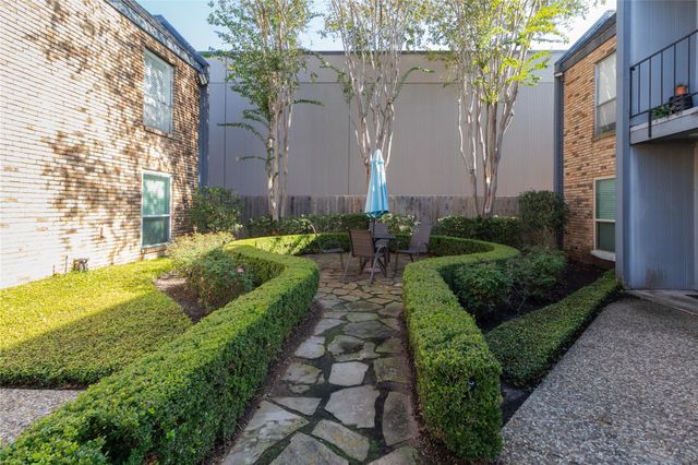 6202 Skyline Drive 29, Houston, TX 77057