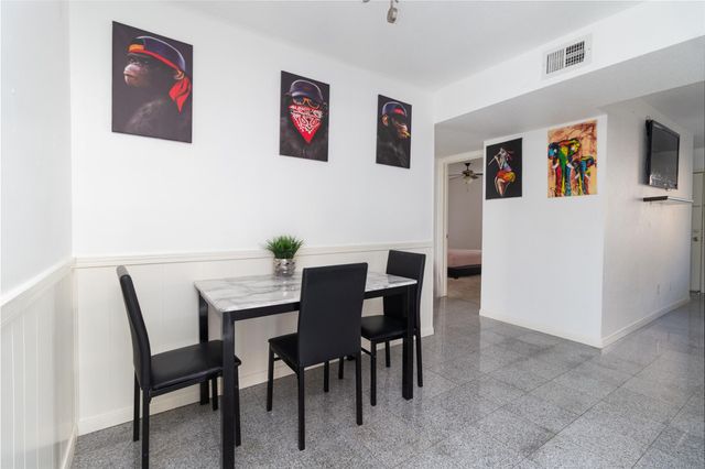 6202 Skyline Drive 29, Houston, TX 77057