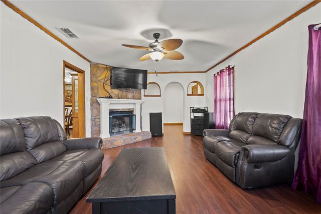 124 Westvue Street, Terrell, TX 75160