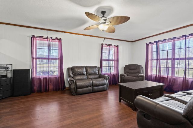 124 Westvue Street, Terrell, TX 75160