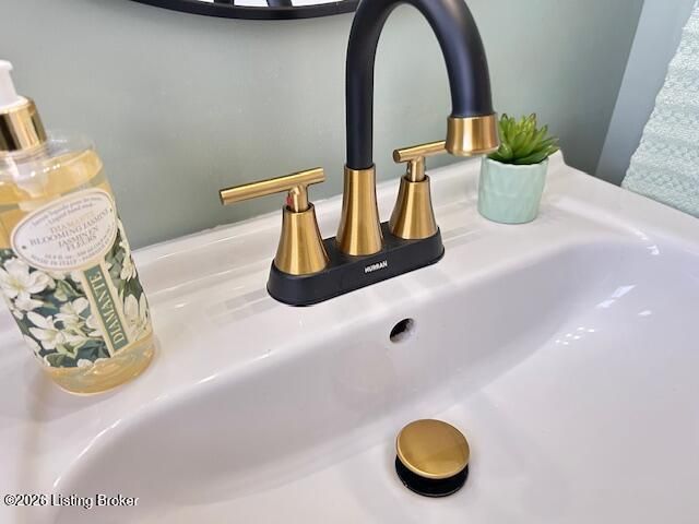 2009 Meadowgate Ln, Louisville, KY 40223