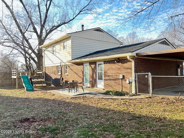 2009 Meadowgate Ln, Louisville, KY 40223