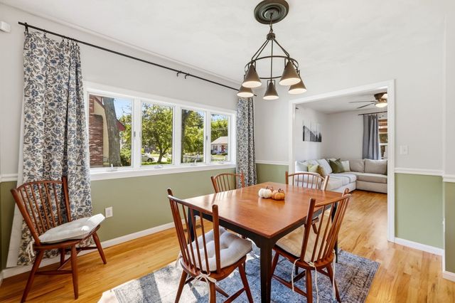 32 Marshall St, Tewksbury, MA 01876