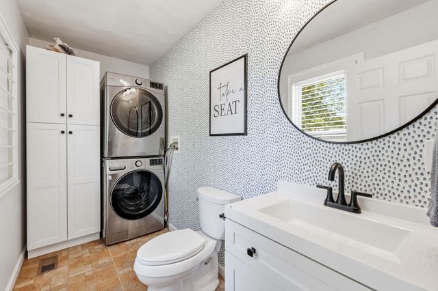 32 Marshall St, Tewksbury, MA 01876