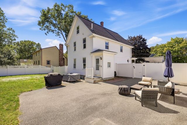 32 Marshall St, Tewksbury, MA 01876