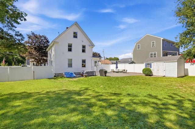 32 Marshall St, Tewksbury, MA 01876