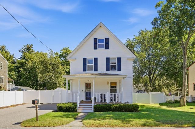 32 Marshall St, Tewksbury, MA 01876