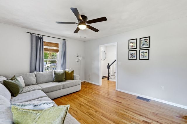 32 Marshall St, Tewksbury, MA 01876