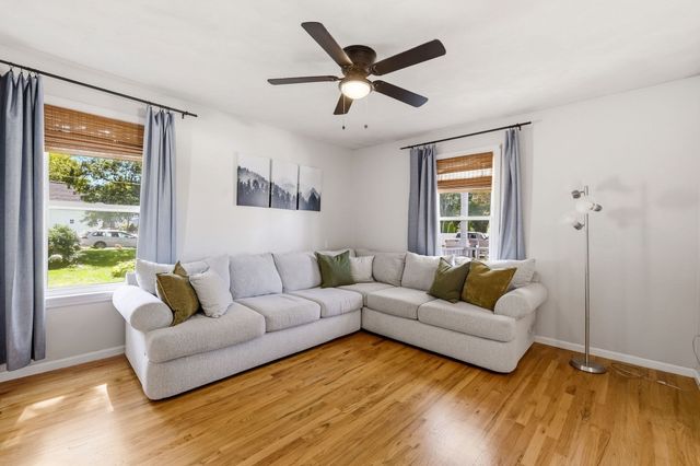 32 Marshall St, Tewksbury, MA 01876
