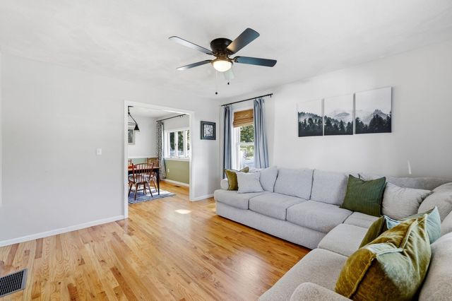 32 Marshall St, Tewksbury, MA 01876