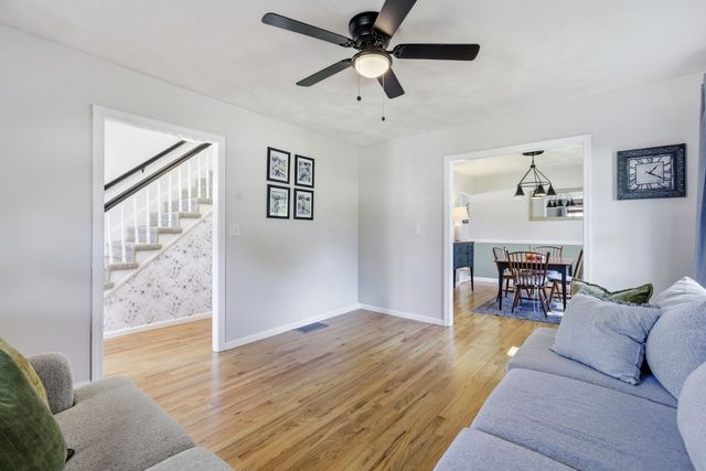 32 Marshall St, Tewksbury, MA 01876