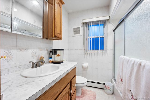 139 N Linden Street, Massapequa, NY 11758