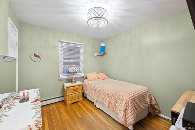 139 N Linden Street, Massapequa, NY 11758