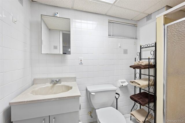 139 N Linden Street, Massapequa, NY 11758