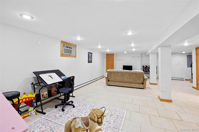 139 N Linden Street, Massapequa, NY 11758