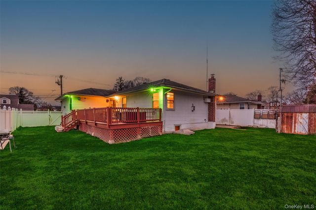 139 N Linden Street, Massapequa, NY 11758