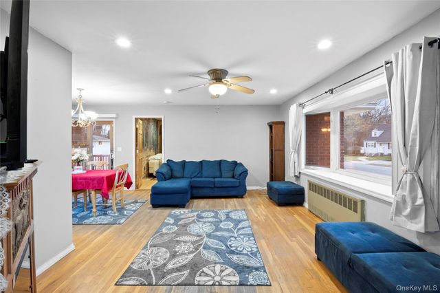 139 N Linden Street, Massapequa, NY 11758