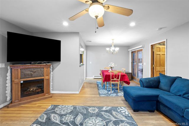 139 N Linden Street, Massapequa, NY 11758