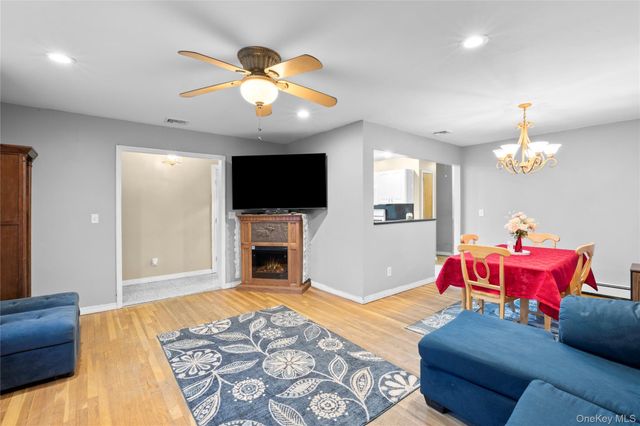 139 N Linden Street, Massapequa, NY 11758