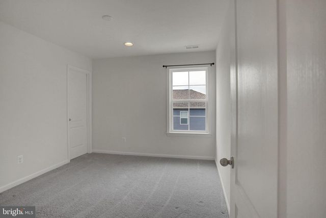 34 CHESTERFIELD RD, New Oxford, PA 17350