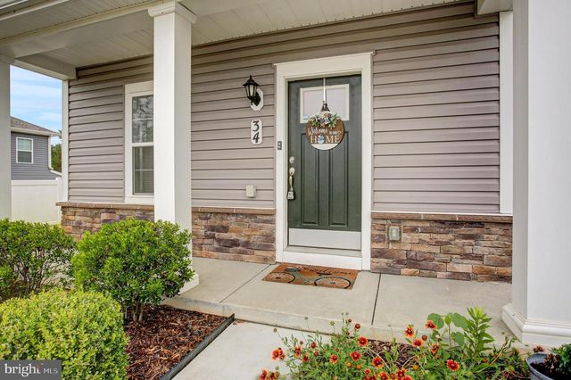 34 CHESTERFIELD RD, New Oxford, PA 17350