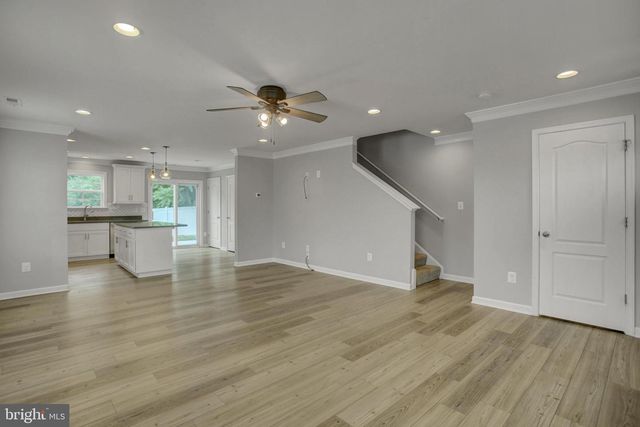 34 CHESTERFIELD RD, New Oxford, PA 17350
