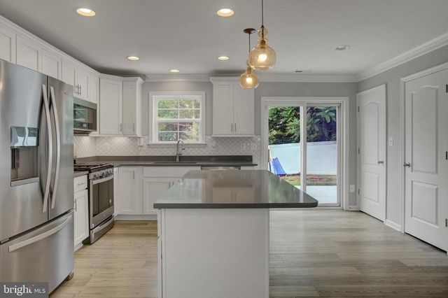 34 CHESTERFIELD RD, New Oxford, PA 17350