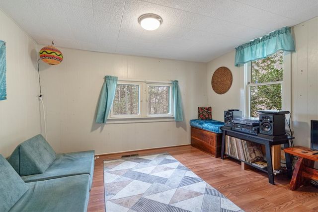 60 Clay Street, Eureka Springs, AR 72632