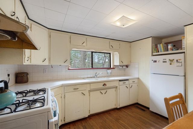 60 Clay Street, Eureka Springs, AR 72632