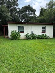 425 Well Line Rd, Cantonment, FL 32533