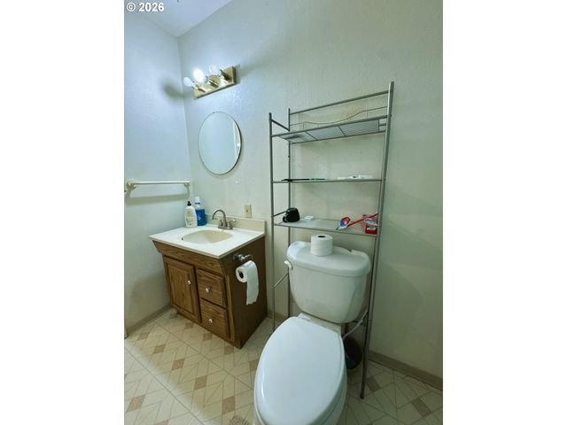 1918 Se REGNER Rd, Gresham, OR 97080