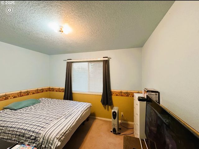 1918 Se REGNER Rd, Gresham, OR 97080