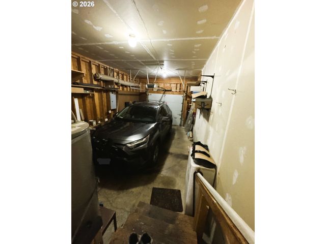 1918 Se REGNER Rd, Gresham, OR 97080