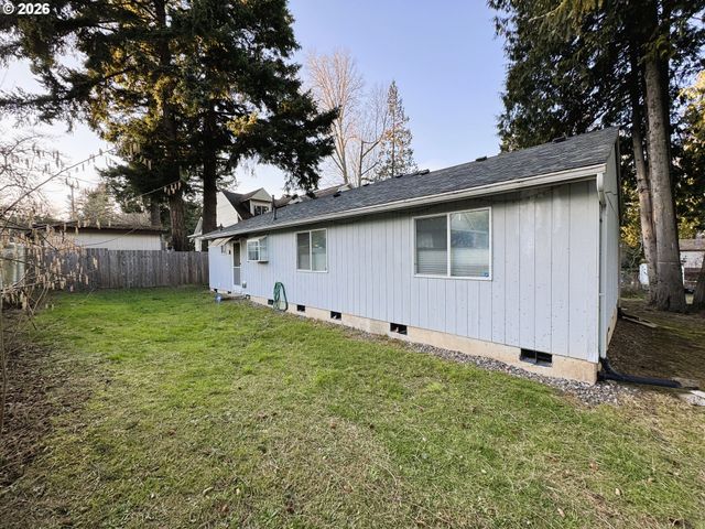 1918 Se REGNER Rd, Gresham, OR 97080
