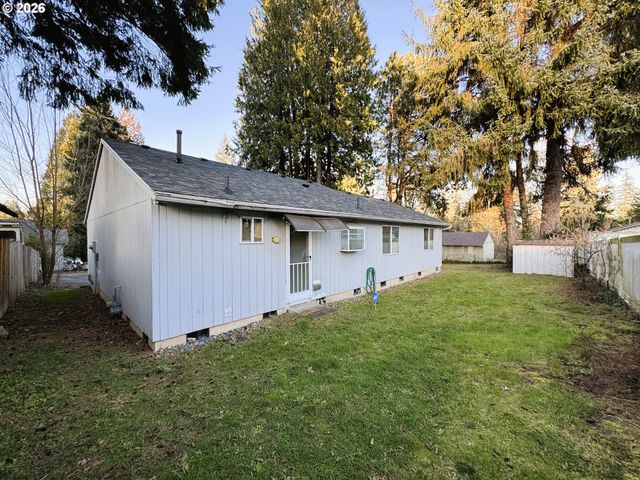 1918 Se REGNER Rd, Gresham, OR 97080