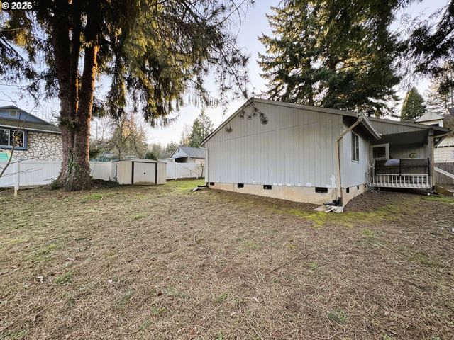 1918 Se REGNER Rd, Gresham, OR 97080