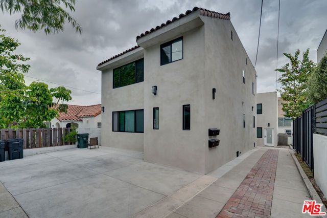 9024 Phyllis Avenue A, West Hollywood, CA 90069