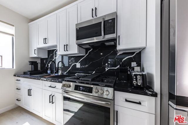 9024 Phyllis Avenue A, West Hollywood, CA 90069
