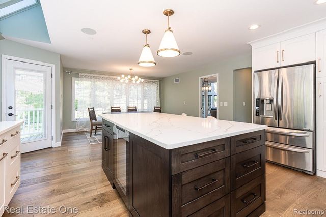 670 Cherry Tree Lane, Rochester Hills, MI 48306