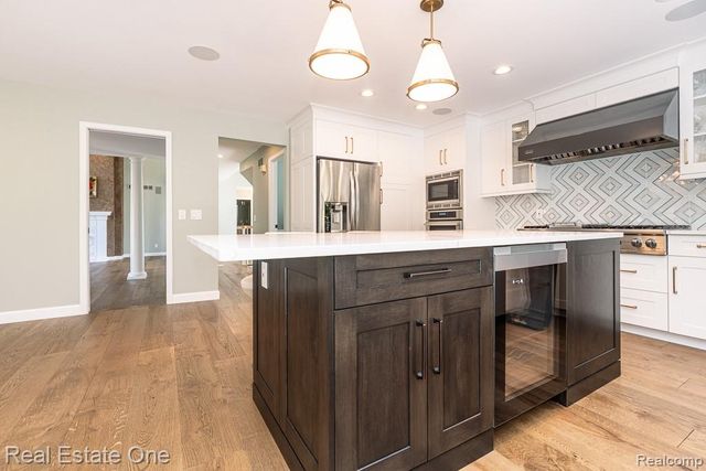670 Cherry Tree Lane, Rochester Hills, MI 48306