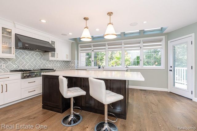 670 Cherry Tree Lane, Rochester Hills, MI 48306