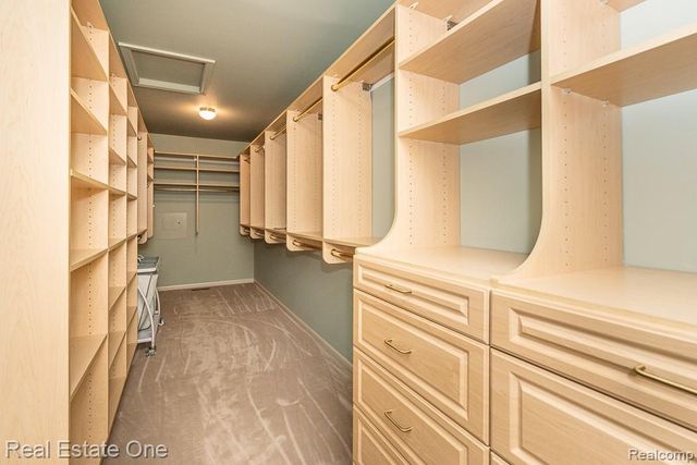 670 Cherry Tree Lane, Rochester Hills, MI 48306