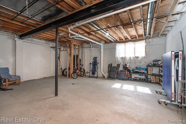 670 Cherry Tree Lane, Rochester Hills, MI 48306