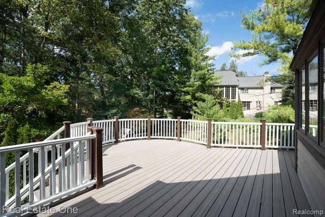 670 Cherry Tree Lane, Rochester Hills, MI 48306