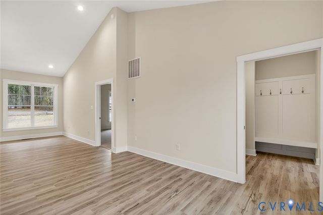 115 E Sunrise Dr, Warsaw, VA 22572