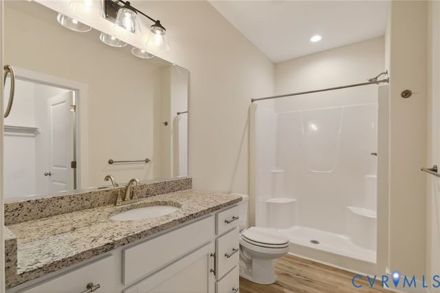 115 E Sunrise Dr, Warsaw, VA 22572